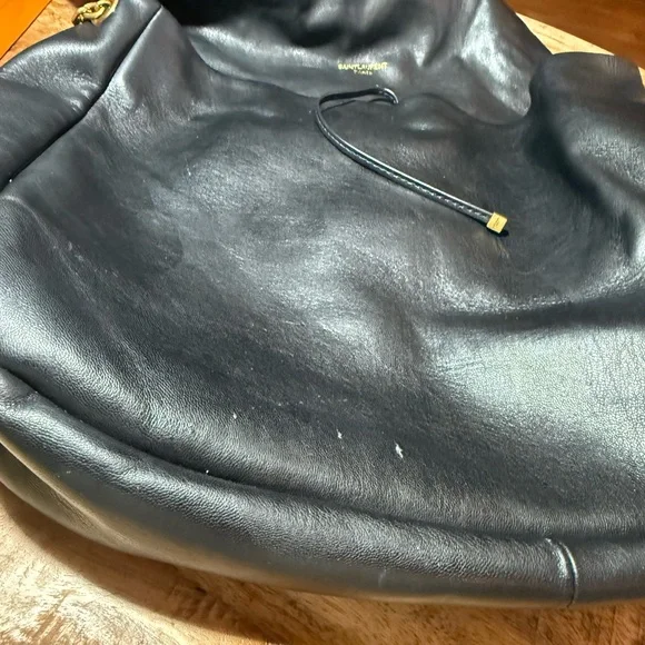 Yves Saint Laurent Black and Gold Shoulder Bag with Sleek Design - Picture 14 of 15